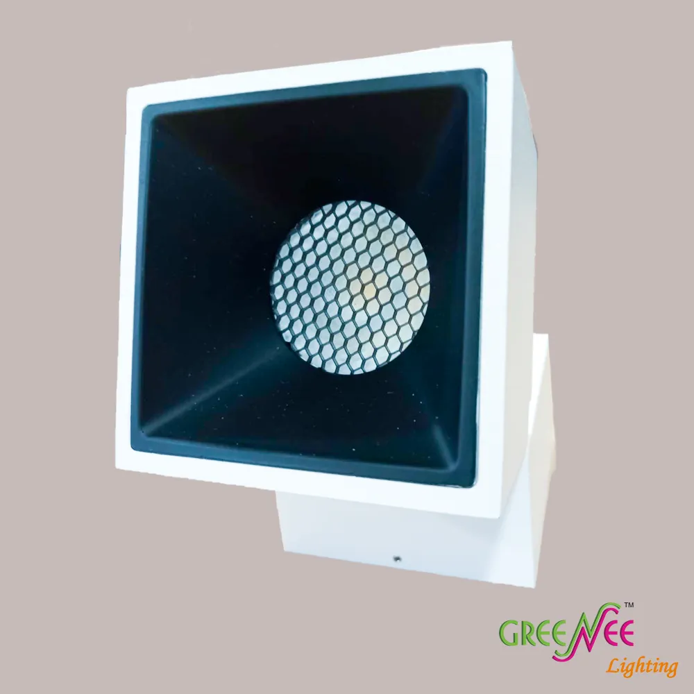 LED DOWN LIGHT 7W WW SURFACE MOUNT SQ ADJUSTABLE  IP21